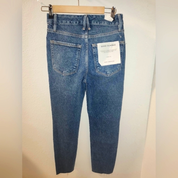 NWT GOOD AMERICAN Jeans - Picture 2 of 9